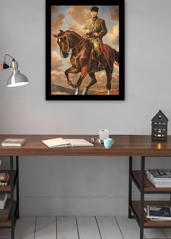 Tablo Center Siyah Çerçeveli Atatürk Tablosu 40 cm x 55 cm - Image 1