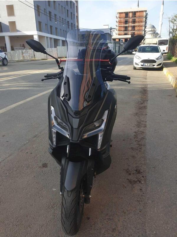 Motoros Voge Sr 1 Ön Cam 2023 2024 Model'Dir 72Cm  Açıkfüme Renkli  4Mm Uzun Geniş Cam - Image 1