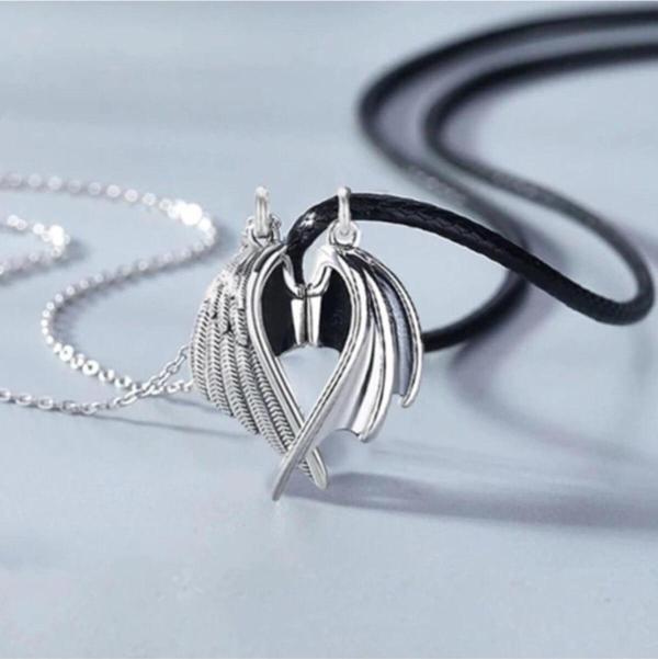 Gri Iki Adet Mıknatıslı Çift Melek Şeytan Sevgili Metal Kolye - Image 1