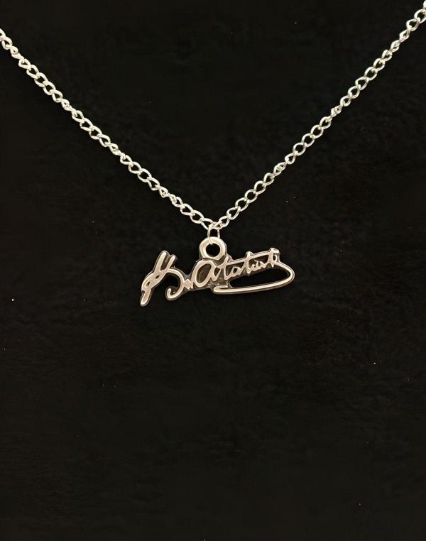 Kemal Atatürk Imzalı Gümüş Kaplamalı Zincirli Kolye - Image 1