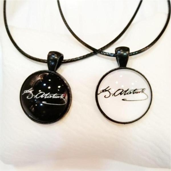 Atatürk Imzalı Kolye Siyah - Image 1