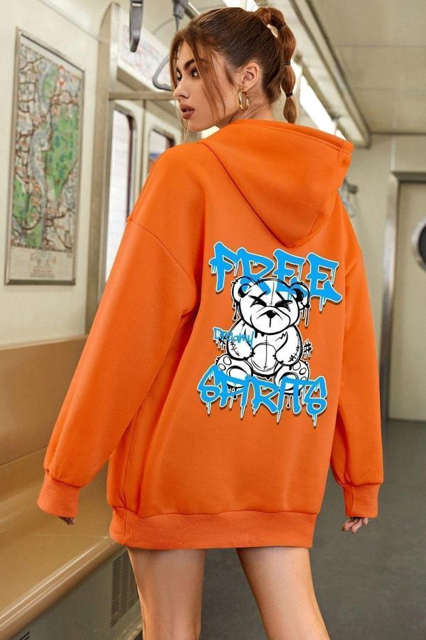 Free Grafiti Sırt Baskılı Sweatshirt - Image 1