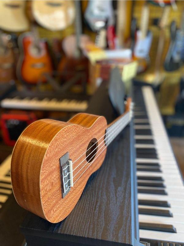 3M Music Puka Maun Ağacı Soprano Ukulele Kılıf Pena - Image 1