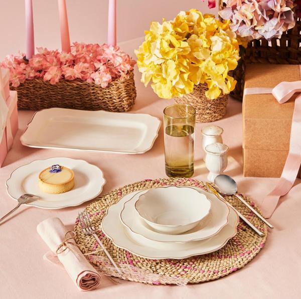 Karaca Daisy Gold Wave Shape Kayıklı 27 Parça 6 Kişilik Porselen Yemek Takımı - Image 1