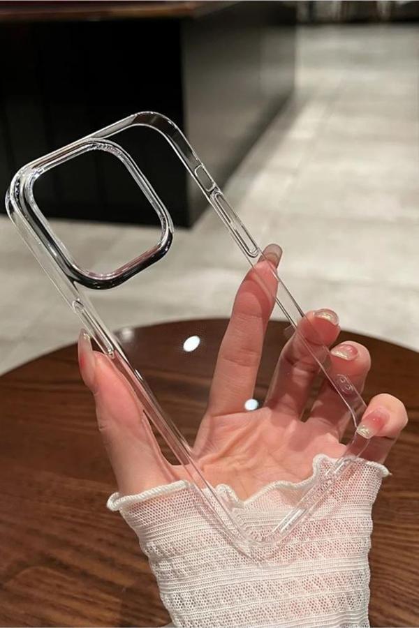 iPhone 15 Kılıf İnce ve Esnek Şeffaf Süper Silikon - Image 1