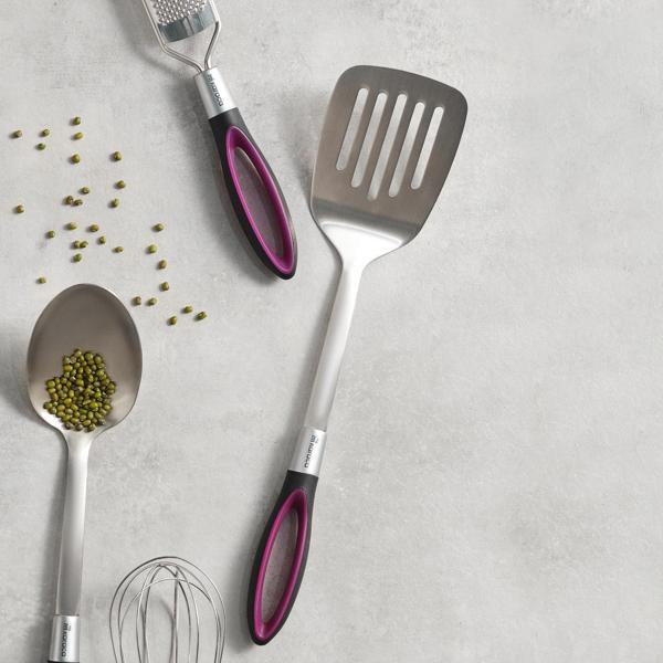 Karaca Swan Oluklu Spatula - Image 1