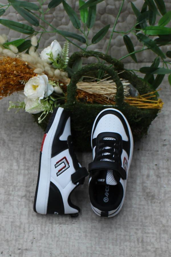 Fort Cool Adel Siyah Beyaz Kaymaz Taban Rahat Çocuk Ayakkabı - Image 1