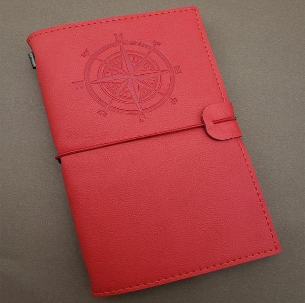 Pusula Tasarımlı Kırmızı Deri Defter - Image 1