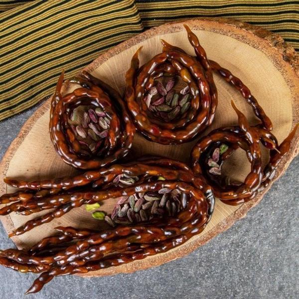 Antep Fıstıklı Üzüm Şıralı Pekmez Sucuk 1000 g - Image 1
