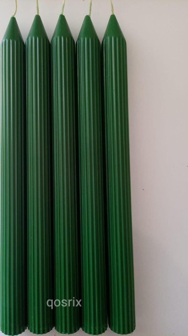 5'li Yeşil Şamdan Mumu 1. Kalite Doğal Kokulu Uzun Çubuk Konik Mum Dekoratif - Image 1