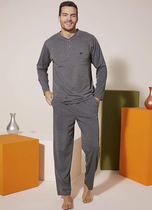 Kly 9206 Erkek Midi Yaka Omuz Parçalı Pijama Takım - Image 1