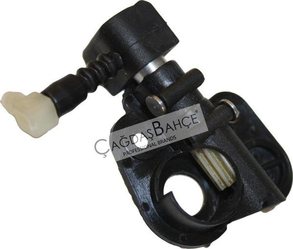 Partner  351 / Poulan 2550 / Jonsered 2035 - 2137  Yağ Pompası  - Image 1