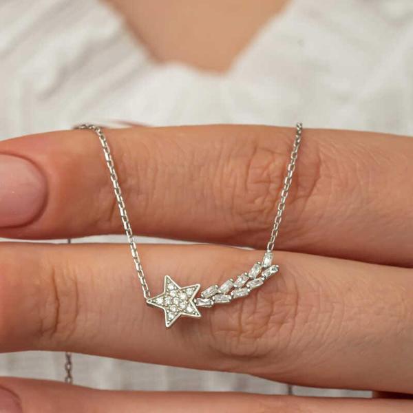 Gümüş Kayan Yıldız Kadın Kolye - Image 1