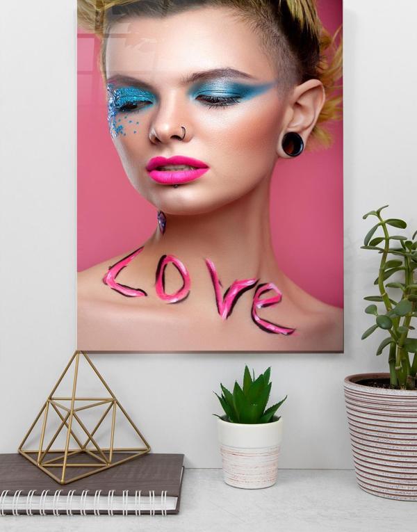 Love Kadın Cam Tablo  | Hediyelik, Dekoratif, Ofis, Mutfak  - Image 1