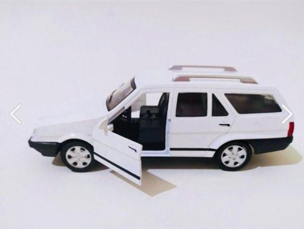 Shem Kartal 1:36 Ölçek Sesli Işıklı Model Araba Metal Çek Bırak Koleksiyonluk - Image 1