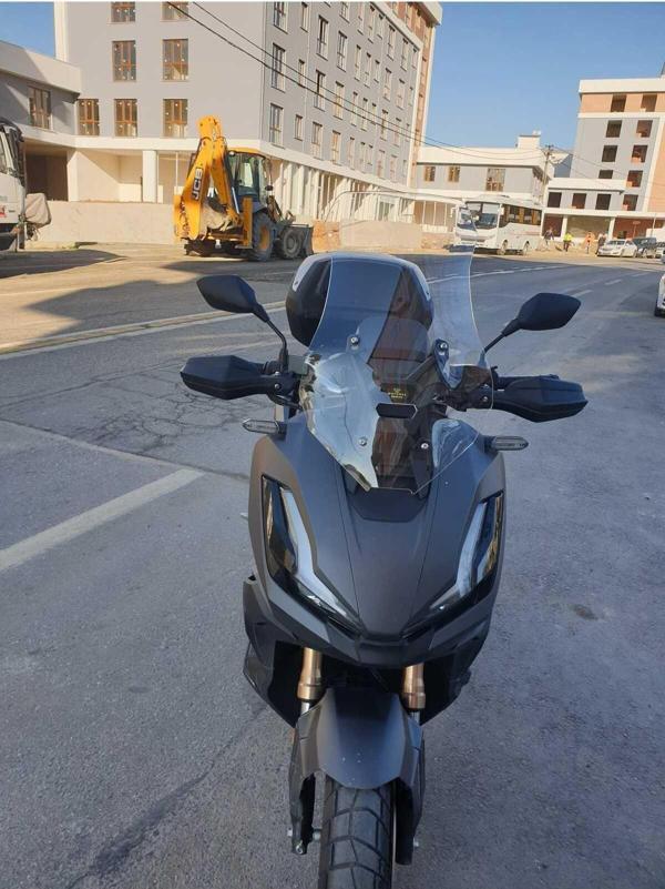 Honda Adv 350 Siperlik Ön Cam 2023 2024 Model 60cm Şeffaf Renkli 4mm ORTA BOYLU CAM - Image 1