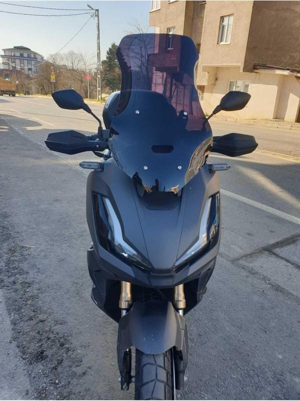 Honda Adv 350 Siperlik Ön Cam 2023 2024 Model 60cm Siyah Renkli 4mm ORTA BOYLU CAM - Image 1