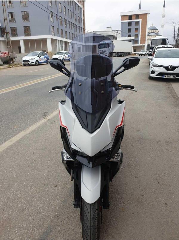 Kymco Xciting VS 400 Siperlik Ön Cam 2023 2024 Model 66cm Açıkfüme Renkli 4mm - Image 1