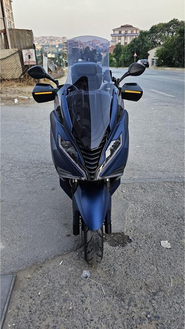 Arora Gt 125 250 Siperlik Ön Cam 2023 2024 Model 65cm Açıkfüme Renkli 4mm ORTA BOYLU CAM - Image 1
