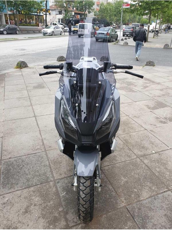 MotoGusto Dream 150 Siperlik Ön Cam 2023 2024 Model 75cm Açıkfüme Renkli 4mm UZUN CAM - Image 1