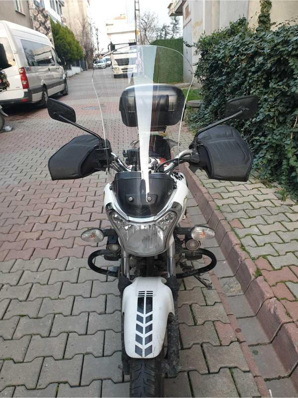 Bajaj V15 Siperlik Ön Cam 2017 2018 Model 57cm Şeffaf Renkli 4mm - Image 1