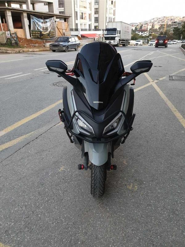 Honda Forza250 Siperlik Ön Cam 2021 2024 Model 47cm Siyah Renkli 4mm BOY - Image 1