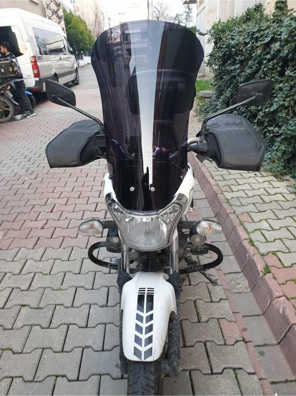 Bajaj V15 Siperlik Ön Cam 2017 2018 Model 57cm Siyah Renkli 4mm - Image 1