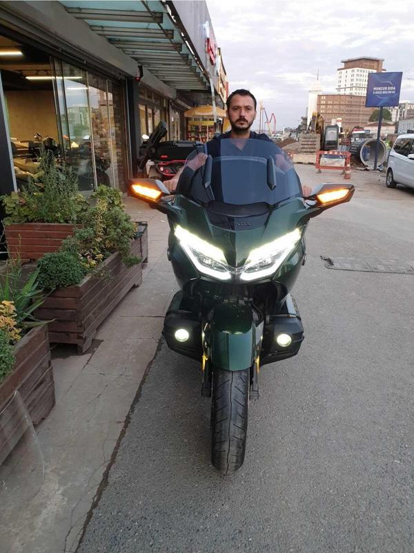 Honda Goldwing Bagger Siperlik Ön Cam 2018 2023 Model 65cm Açıkfüme Renkli 4mm UZUN BOYLU CAM - Image 1