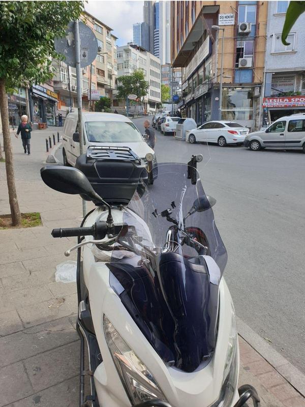 Honda Pcx Siperlik Ön Cam 2014 2017 Model 65cm Açıkfüme Renkli 4mm ORTA BOYLU CAM - Image 1