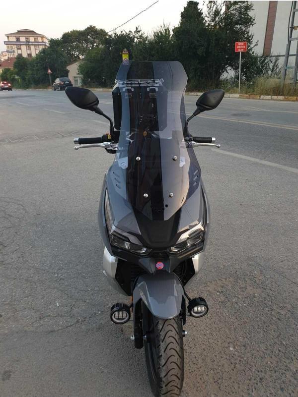 RKS Freccia 150 Siperlik Ön Cam 2022 2024 Model 75cm Açıkfüme Renkli 4mm UZUN CAM - Image 1
