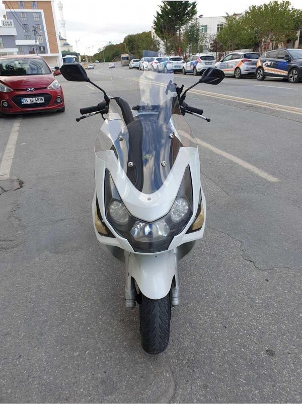 Daelim S3 Advance Siperlik Ön Cam 2010 2018 Model 77cm Şeffaf Renkli 4mm - Image 1