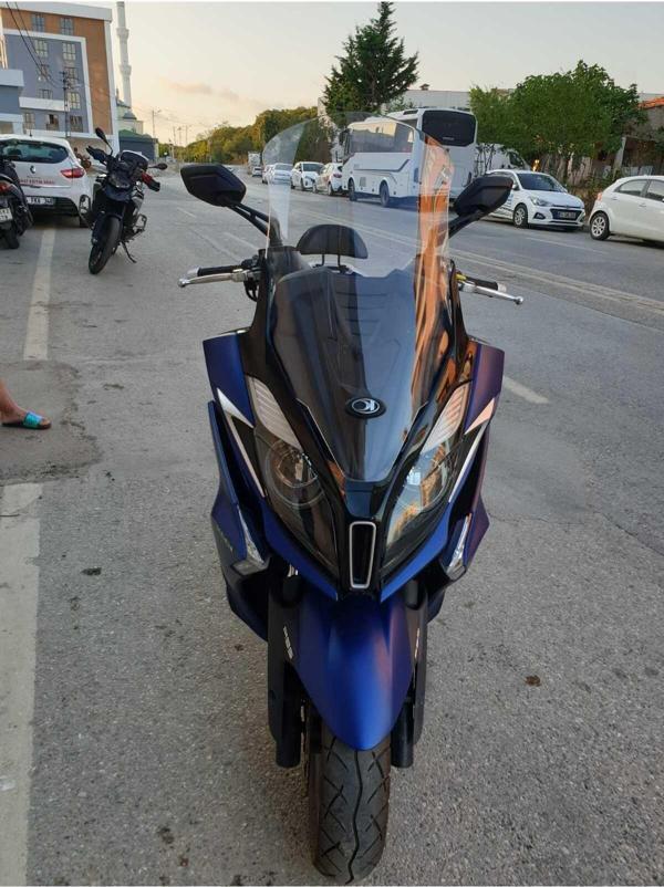 Kymco Downtown 250i Siperlik Ön Cam 2016 2024 Model 78cm Şeffaf Renkli 4mm UZUN CAM - Image 1