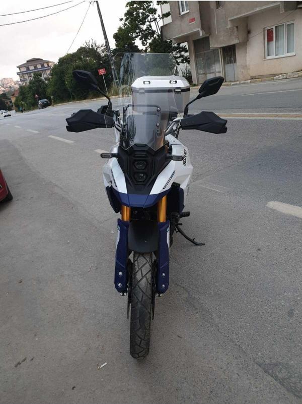 Suzuki V-strom DE 800 Siperlik Ön Cam 2023 2024 Model 50cm Şeffaf Renkli 4mm - Image 1