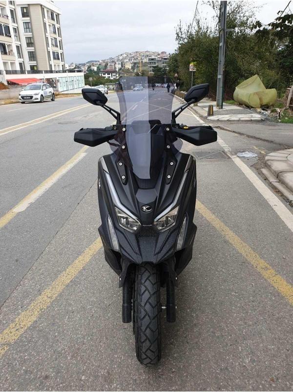 Kymco DTX 250 Siperlik Ön Cam 2024 Model 55cm açıkfüme Renkli 4mm Elcik Model - Image 1