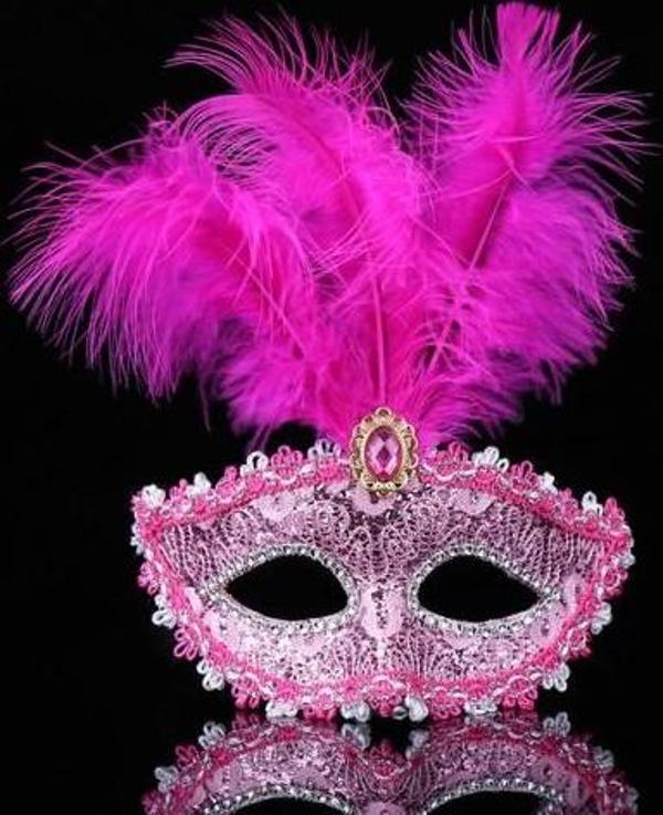 Pembe Dantel İşlemeli Parti Maskesi - Image 1
