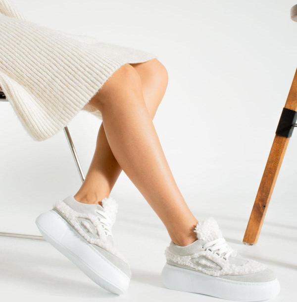 Kadın Yüksek Taban Tüylü Sneaker Spor Ayakkabı TS1157 - Image 1