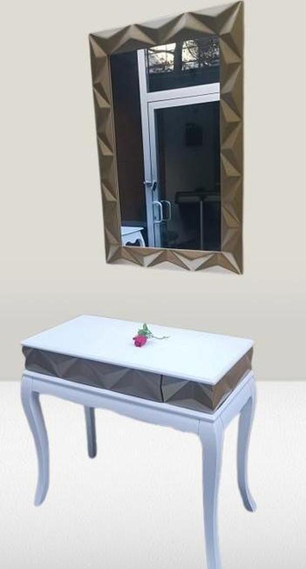 Dresuar Piramit MODEL90519 Kayın Lükens Ayak MDF Tabla Ve Ayna Gold Beyaz ElYapım - Image 1