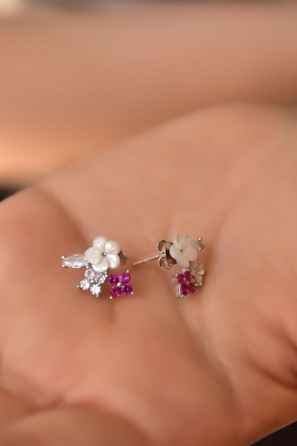 925 Ayar Gümüş Rodyum Kaplama Sedef Manolya Fuşya Beyaz Taşlı Yonca Çiçek Küpe - Image 1