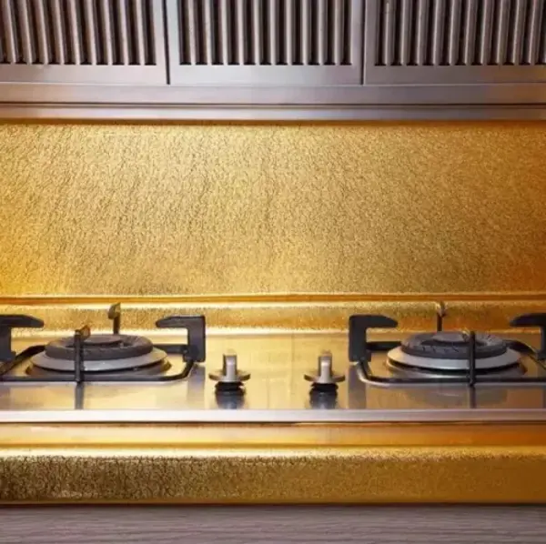 Yapışkanlı Gold Mutfak Tezgah Folyosu - Image 1