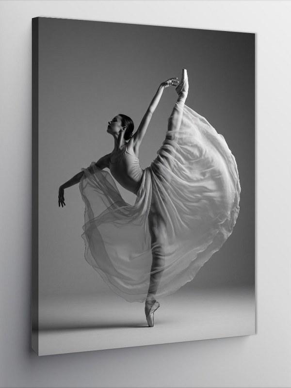 Kanvas Tablo Siyah Beyaz Balerin ve Yüksek Poz - Image 1