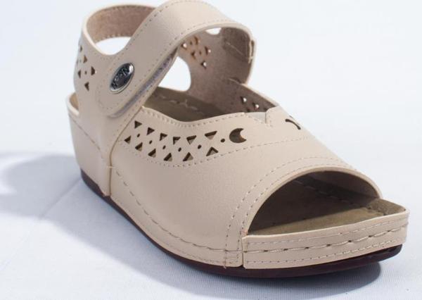 Dagoster DZA37-1818 Bej Günlük Ortopedik Kadın Sandalet - Image 1