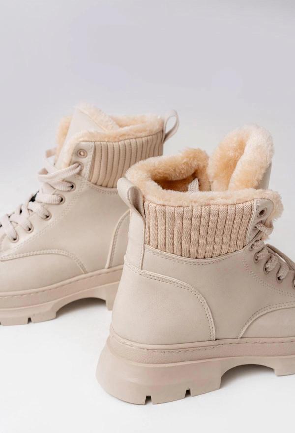 Bej Bağcıklı Günlük Kadın Bot - Image 1