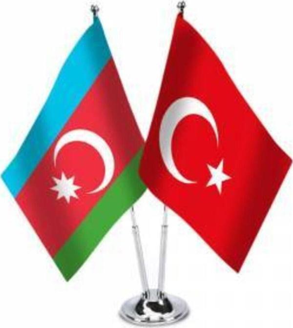 Vatan Bayrak Masa Üstü Azerbaycan Türkiye Bayrağı + Ikli Krom Direk Masa Bayrağı Seti - Image 1