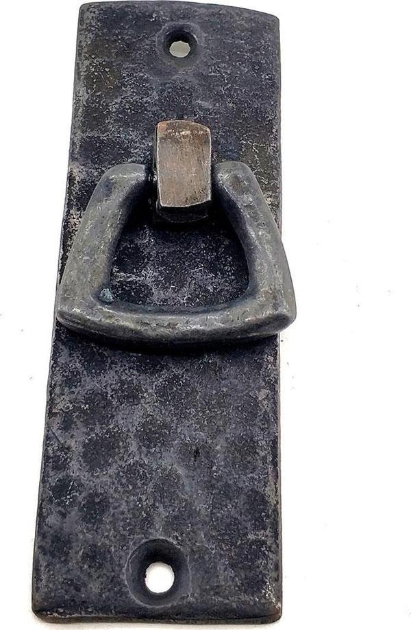 Antika Tarz Dekoratif Pirinç Dik Dövme Kapı Kulbu - 90x31 mm, Oksit - Image 1