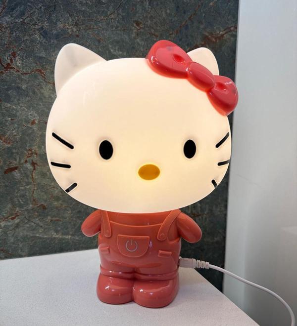 Hello Kitty Gece Lambası ve Masa Lambası - Image 1