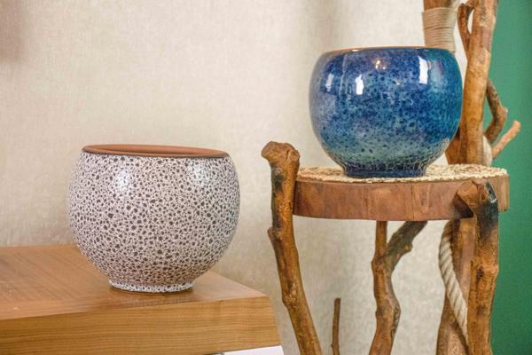 Bitki Tasarımı Krem Kahve Şekilli  Ve Okyanus Mavisi Artistik Çift Sırlı İç Ve Dış Mekan Kullanımlı Toprak Terrakota Sak - Image 1