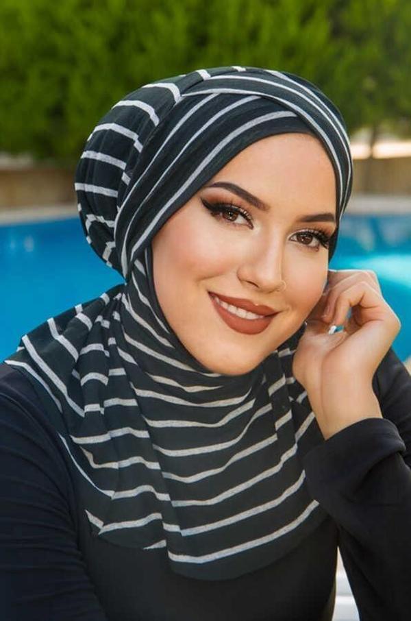 Siyah Çizgili Çapraz Bantlı Havuz ve Deniz Bonesi - Image 1