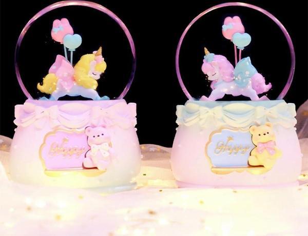 Mien Dekoratif Pilli Müzikli Balonlu Unicorn Figürlü  Hediyelik Kar Küresi Büyük Boy 1211 - Image 1