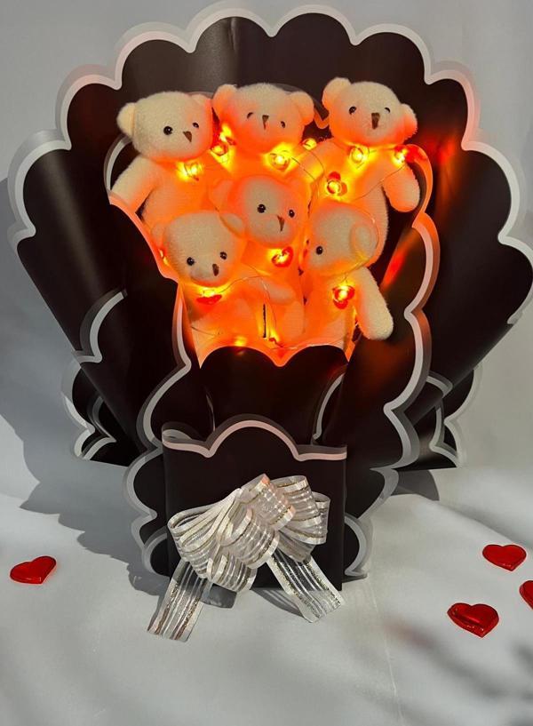 Sevgiliye Özel Kalp Led Işıklı Romantik Peluş Ayıcık Buketi - Image 1