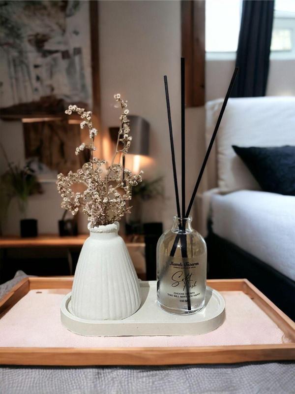 Havalı Tasarım Dekoratif Standlı Çizgili Vazolu Soft Freşh Fiber Çubuklu Oda Kokulu Set 100 Ml - Image 1